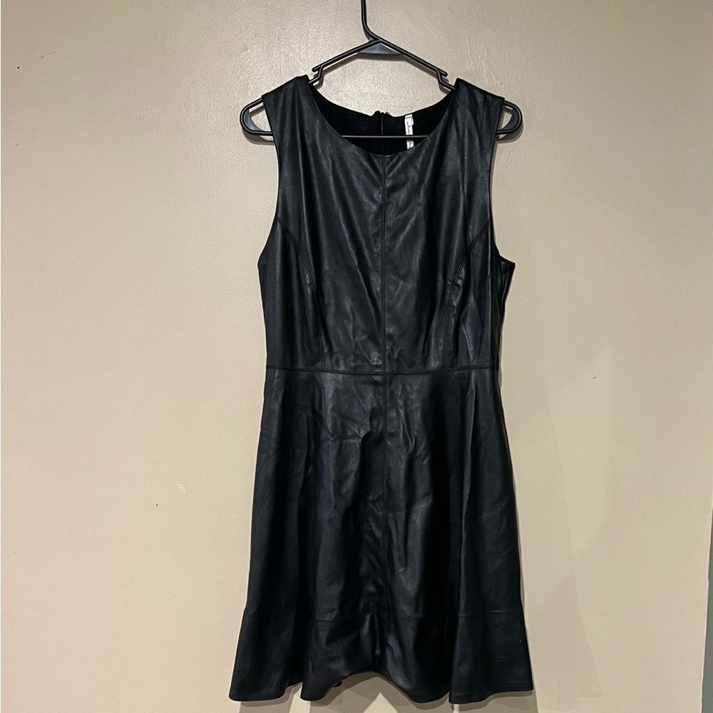 Willow & Clay Womens Sleeveless Fit & Flare Faux Leather Dress SZ 8 Black